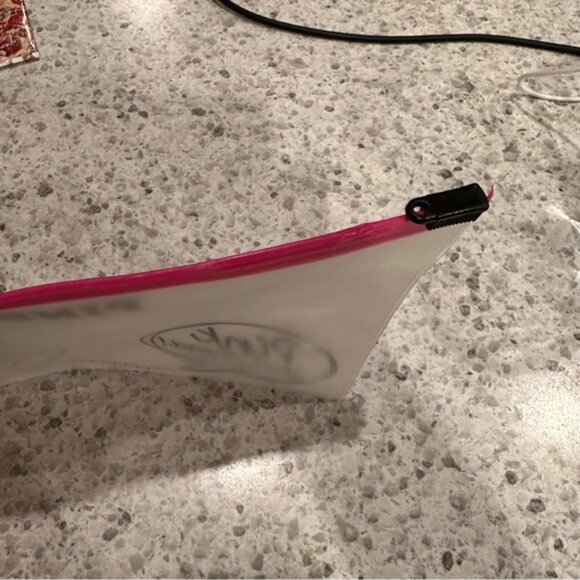 Victoria's Secret PINK | "Skies Ahead" Travel Bag | TSA Friendly - Picture 7 of 9